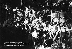 COLO JEUNE FRANCE 1952 passerelle sur le chemin des Sangles